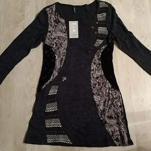 Sacred Threads Dress Small. Perfect for the holiday season!